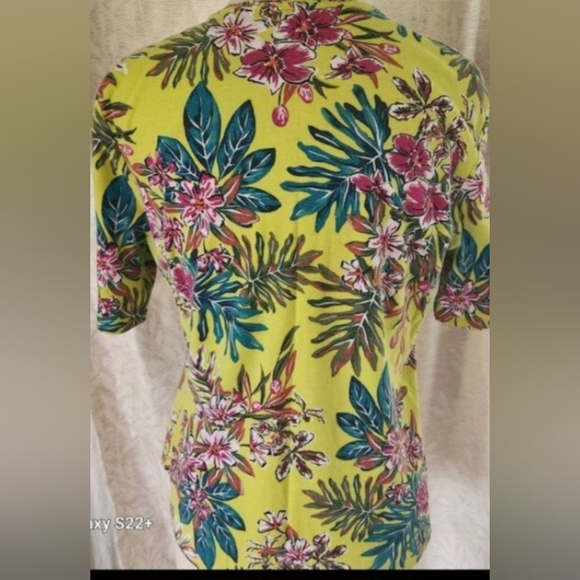 E4 Time and Tru floral tee - Picture 4 of 6